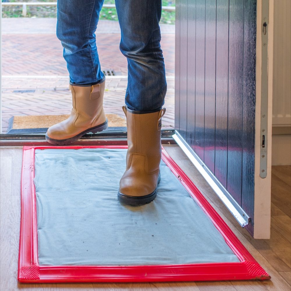 SiteAce Heavy Duty Tacky Mat - Red Frame